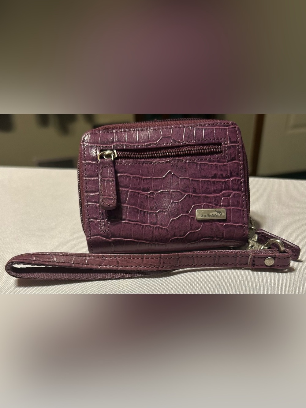 Dimo Gear Walletbe Purple Croc-Embossed Women’s Wristlet/Wallet